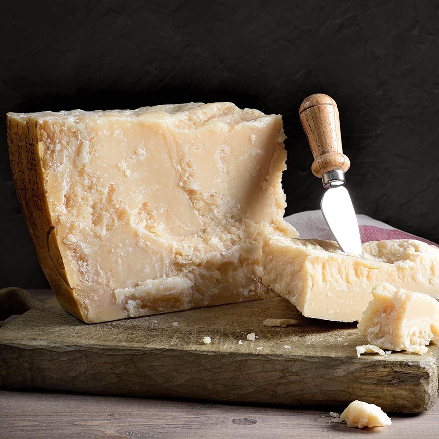Parmigiano Reggiano Aop VACCHE ROSSE/Vaches Rouges BIOLOGIQUE de Montagne, 1 kg, 24 Mois