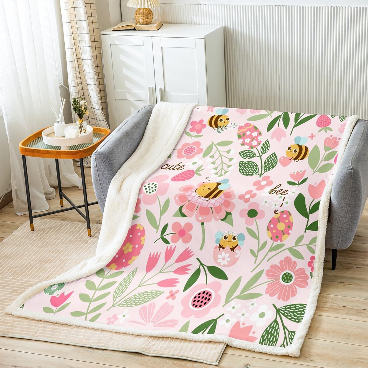 Feelyou Cute Bee Fleece Throw Blanket Cartoon Bee Sunflower Printed Sherpa Blanket for Kids Boys Girls Flower Floral Plush Blanket Bee Happy Fuzzy Blanket for Sofa Bed Couch,Twin 60x80 Inches