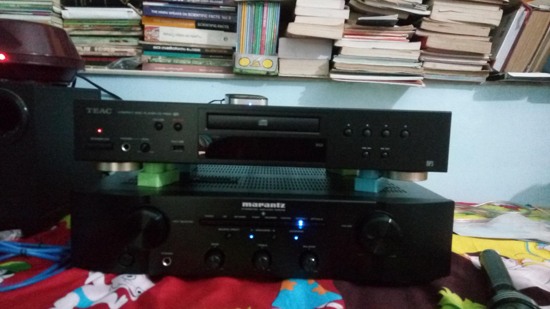 TEAC CD-P650 Compact Disc Player with USB and iPod Digital Interface ...