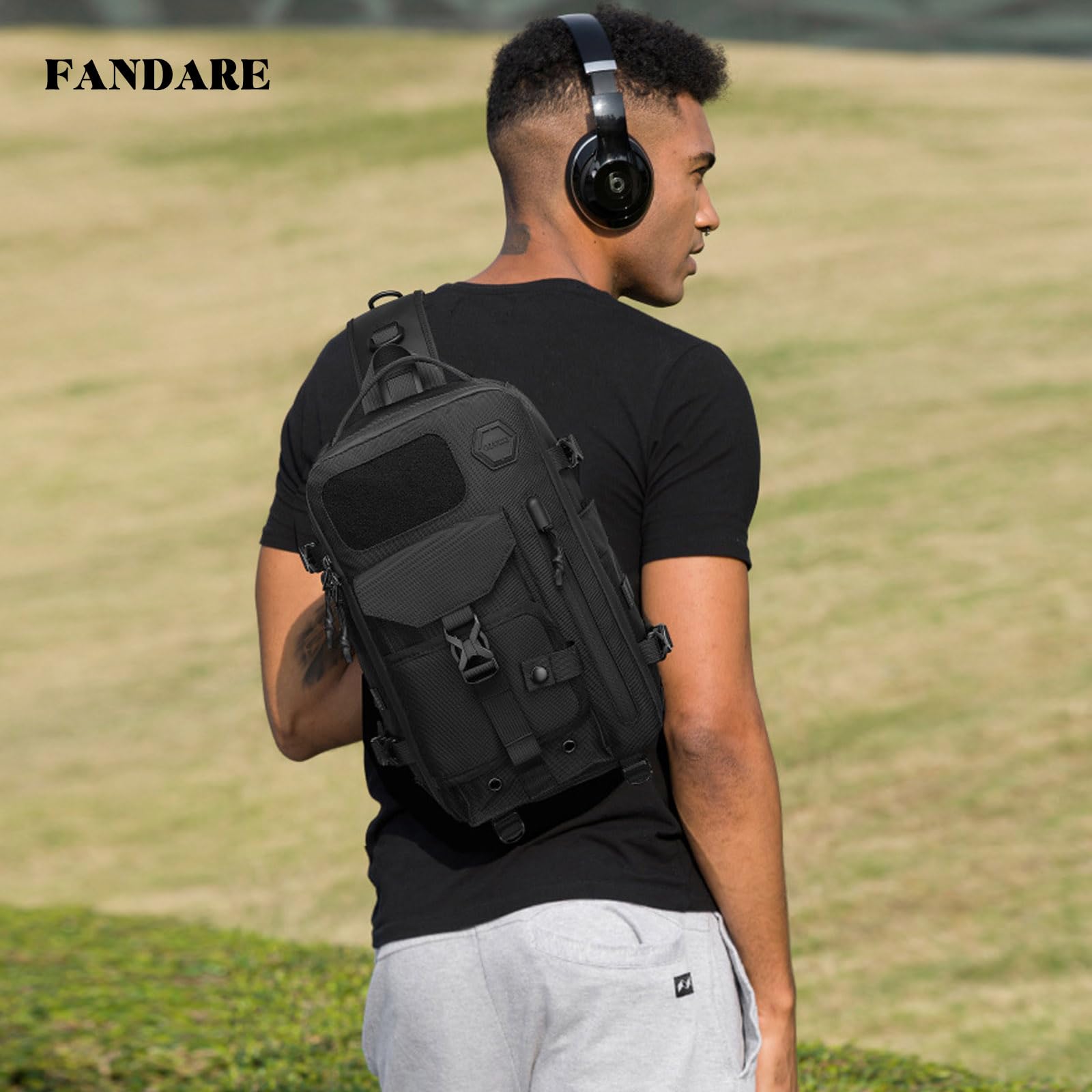 FANDARE Zaino Monospalla Uomo Militare da Palestra, Borsa a Tracolla per Campeggio, Escursione, Viaggio, Sportivo Sling Bag Nero