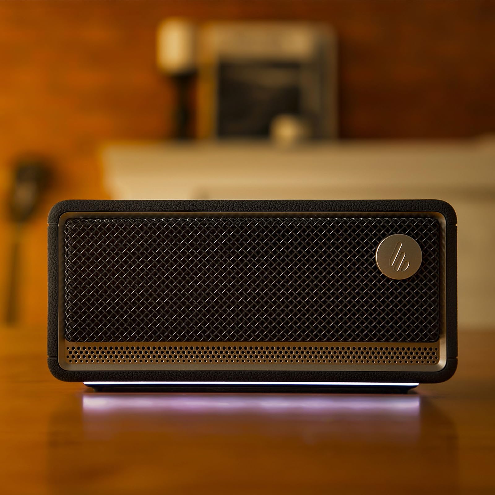 Edifier ES60 Enceinte Bluetooth Premium – Enceinte Portable 34W avec Bluetooth 5.4, étanchéité IP66, autonomie jusqu'à 9h, USB-C, couplage stéréo, éclairage ambiant, Application ConneX