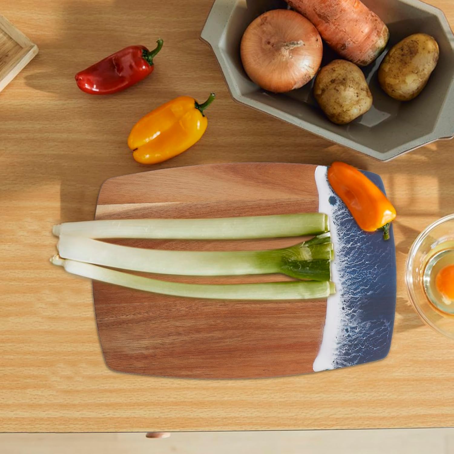Unique Cutting Board, 14x10in Acacia Wood Epoxy Cutting Board, Cool Reversible Fruit Steak Pan for Kitchen Meal Prep, Serving Tray Versatile Cheese & Charcuterie Pan for Meat Vegetable