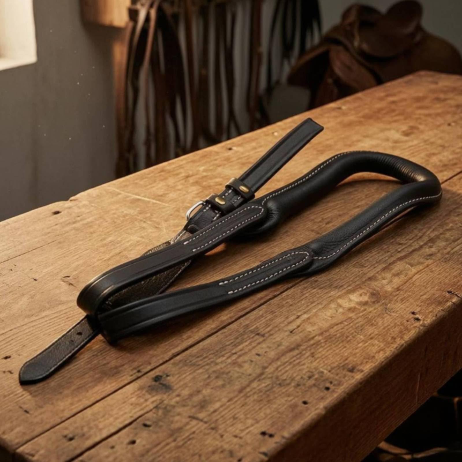 kowaku Cinturino da Selleria con Fibbia Cuciture Bianche Cinturino Regolabile in Pelle Presa Stabile Attrezzatura Equestre , Nero , L