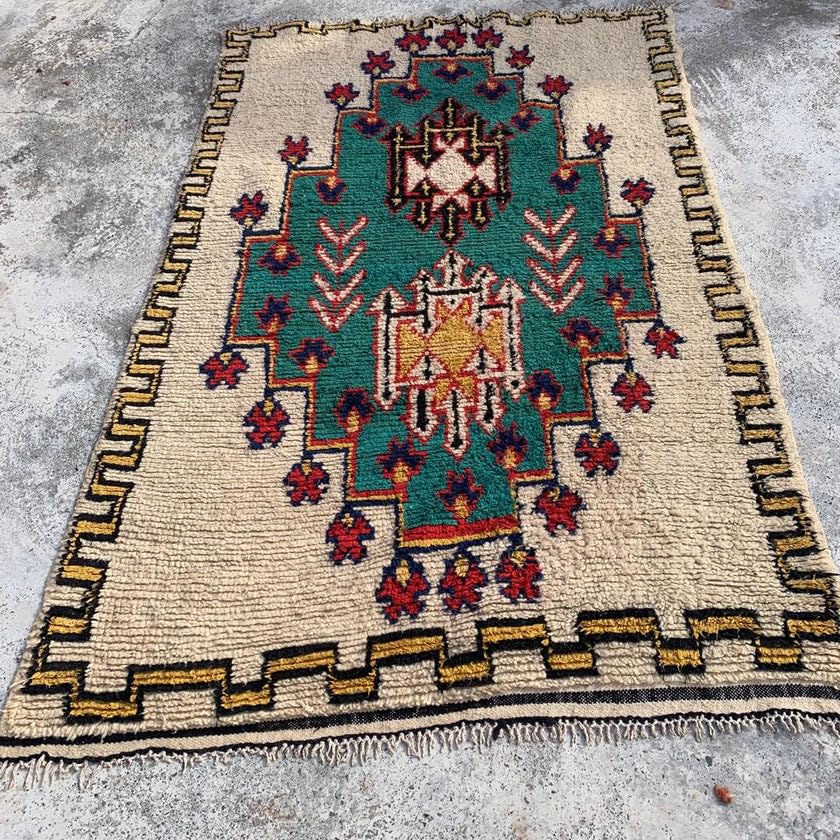 Générique Tifinagh Shop - Tapis Berbère Boujaad Authentique - Fait Main en Laine – 224 x 145 cm – Tapis Marocain Artisanal du Maroc