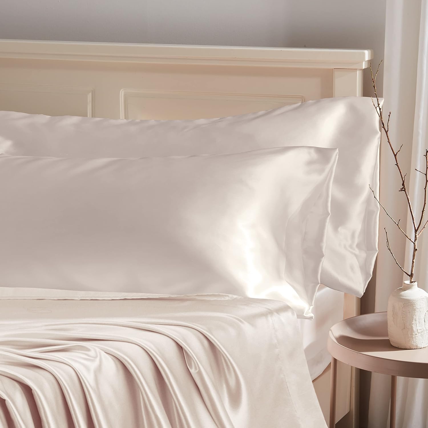 Manyshofu Beige Satin Pillowcase for Hair Protection 2Pcs