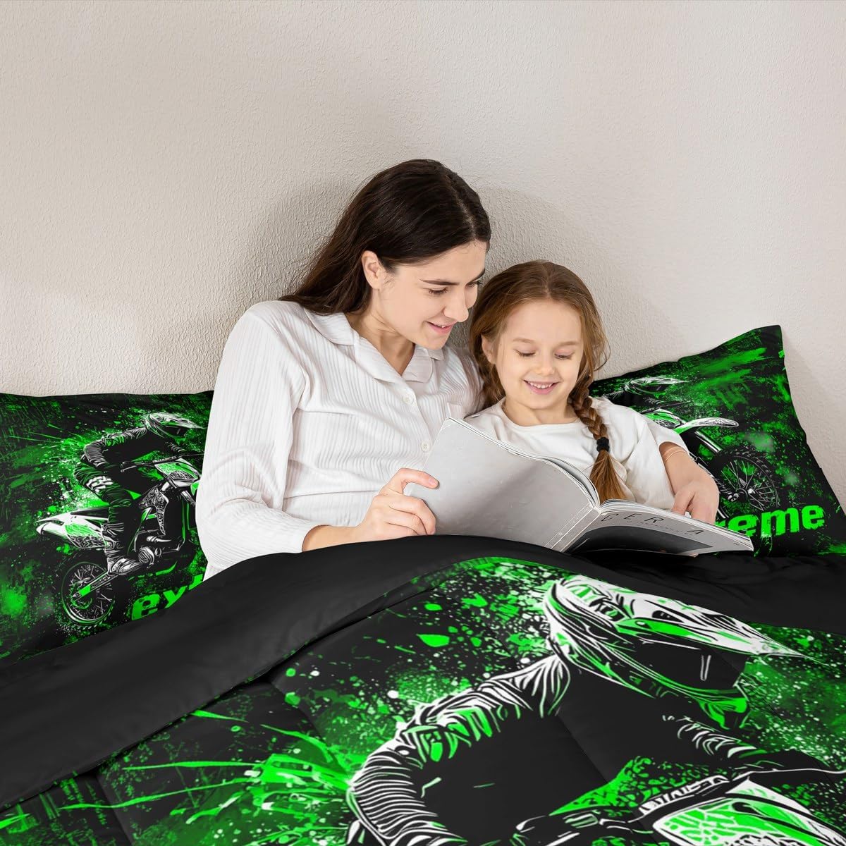 jejeloiu Dirt Bike Comforter Set Twin Size Kids Extreme Sports Bedding Set for Boys Girls Teens Adults, Racing Motocross Rider Duvet Quilt Breathable Soft Lightweight Room Decor 2Pcs Green