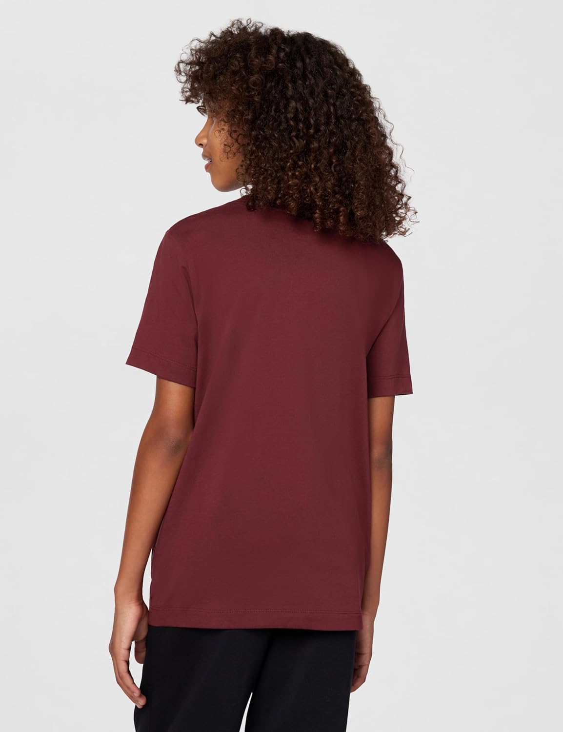 Nike Unisex Big Kids' Sportswear Club Just Do It Multi Sport T-Shirt - Boys and Girls