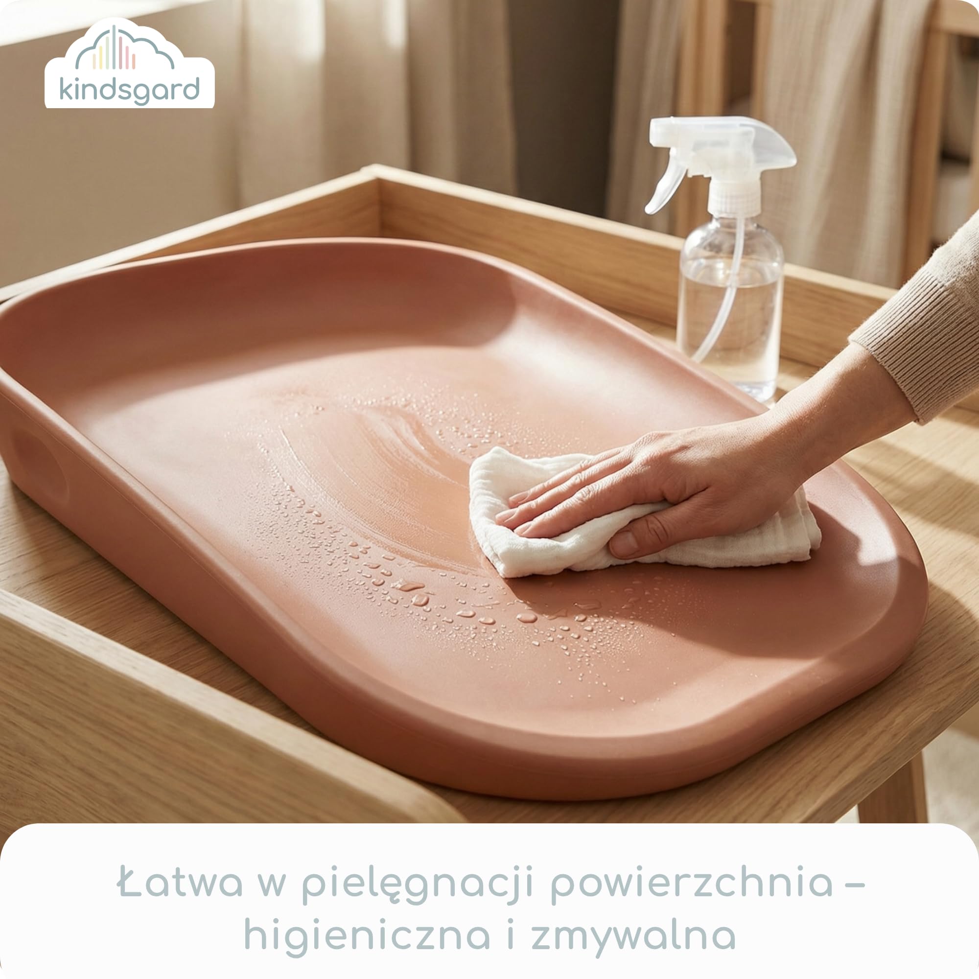 kindsgard Mata do przewijania "Skifte" – miękka mata do przewijania z PU z podwyższoną krawędzią – zmywalna, higieniczna, nie zawiera substancji szkodliwych – 68,5 x 48 cm – na stół do przewijania