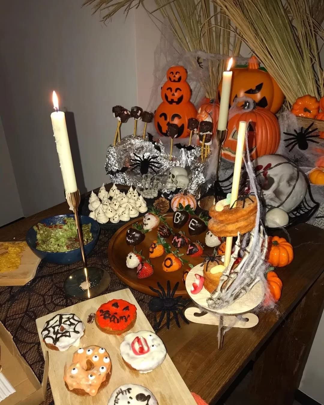 Chemin De Table Halloween Toile D'Araignée 72x18 Pouces + 9 Araignées 3D – Décoration Table Effrayante Velours Noir Luminescent