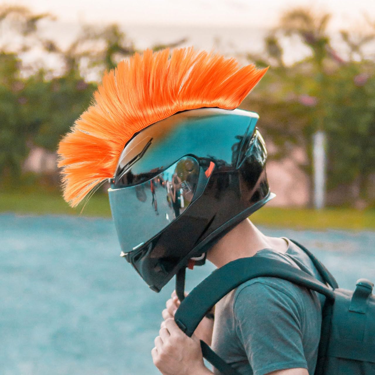 Casco de moto con peluca decorativa para motocicleta