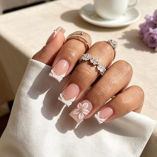24 Stück Press on Nails Kurz, Nägel zum Aufkleben Square mit Weißer French Spitze und Blumen Design, Fake Nails mit Feile Klebestickern Holzstäbchen für Alltag Frühling