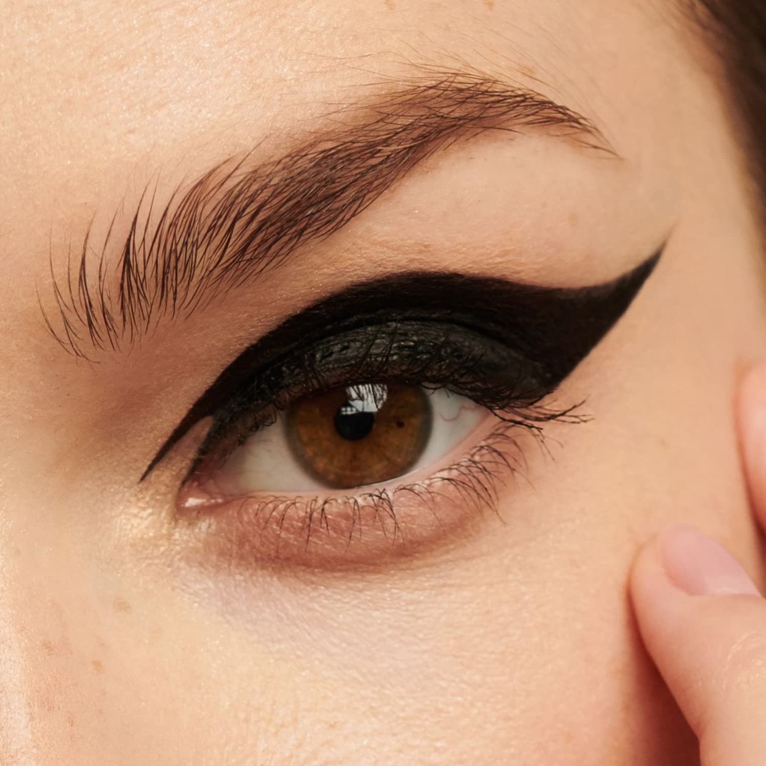 INGLOT ONE MOVE LIQUID EYELINER