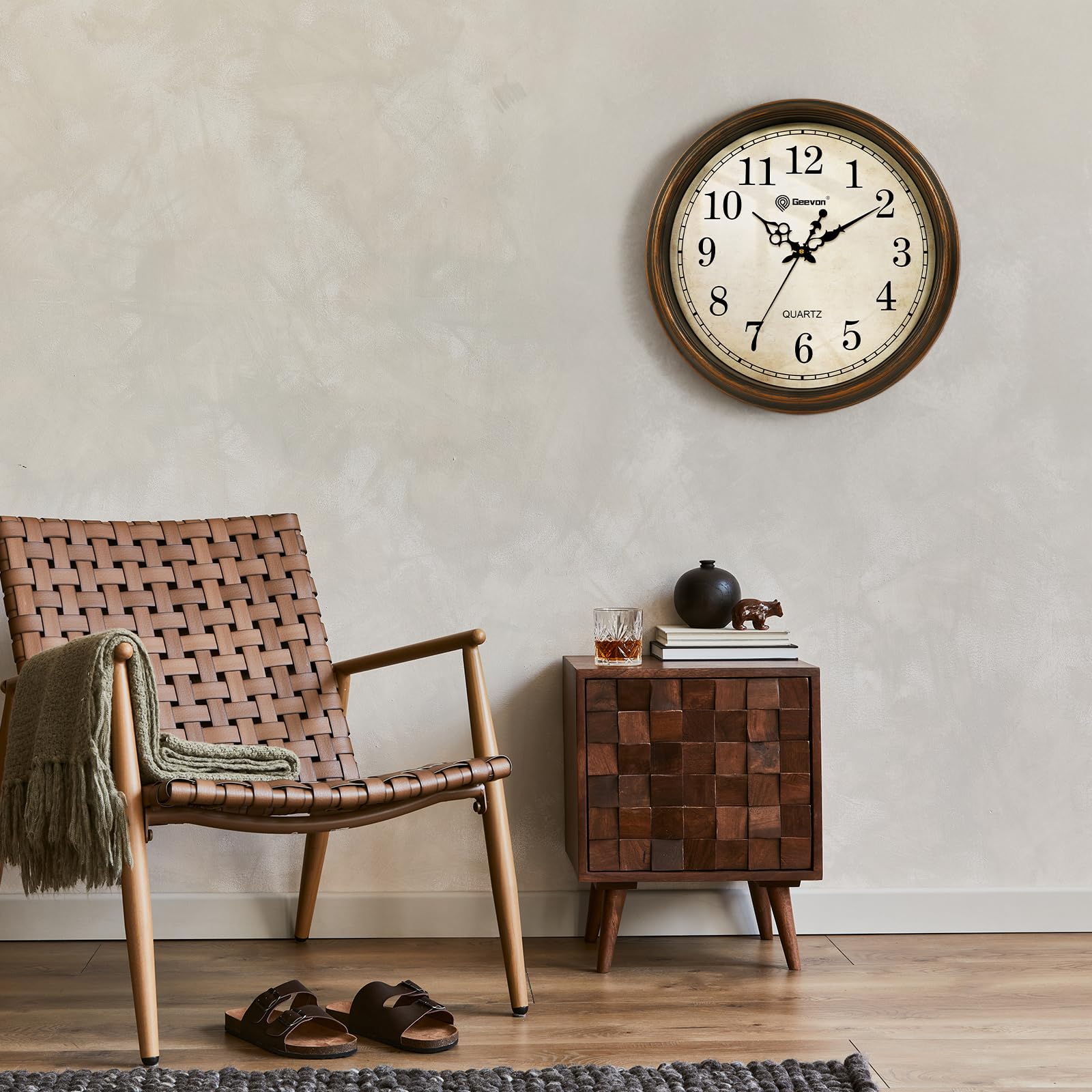 geevon retro silent 18 inch wall clock non ticking, vintage clock quartz decorative, battery operated wall clock for kitchen/office/classroom/bedroom/living room decor