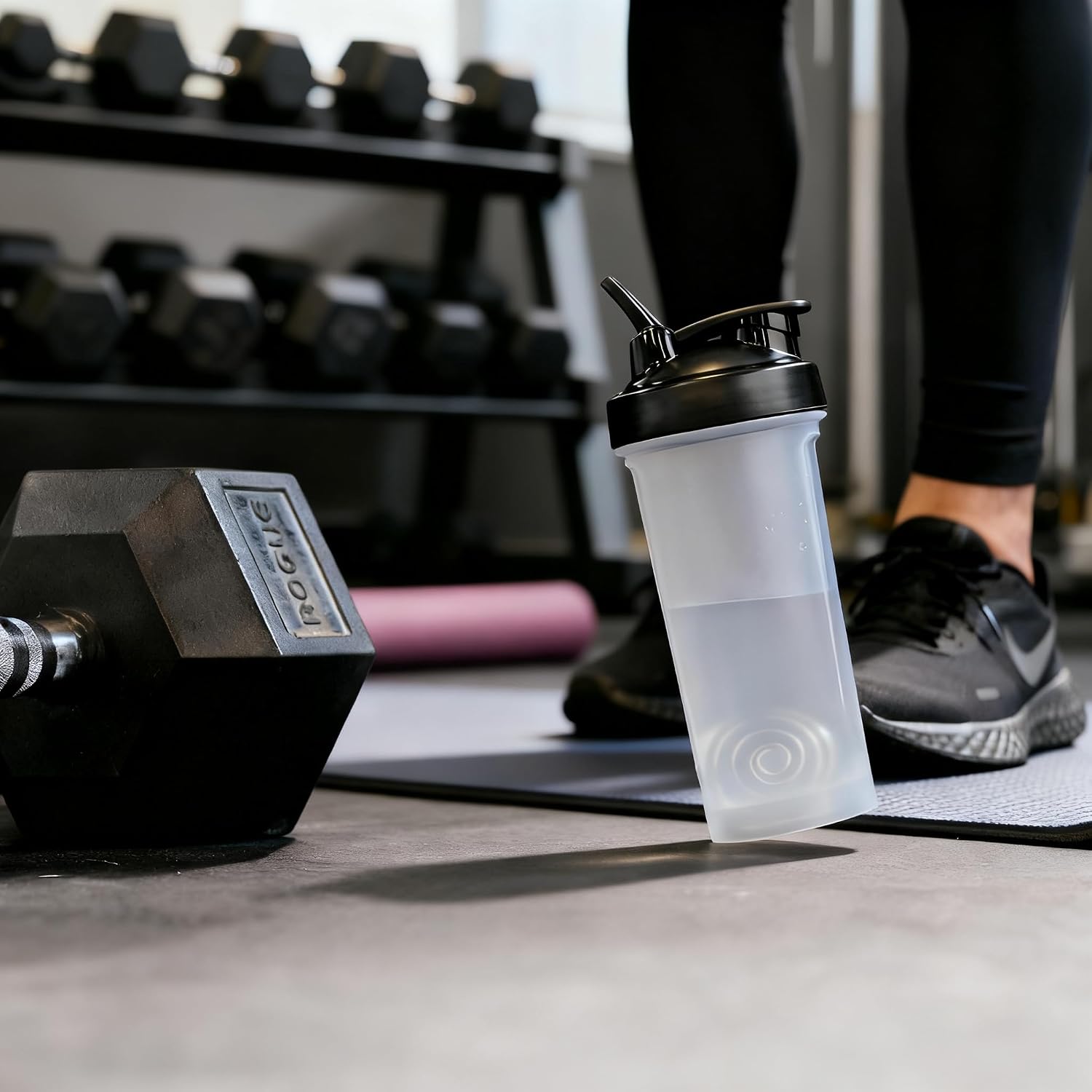 Shaker Bottle, Protein Mixer Bottle, Sports Shaker Bottle with Wire Whisk Great for Protein Shakes and Pre-Workout, 32 oz, Clear/Black