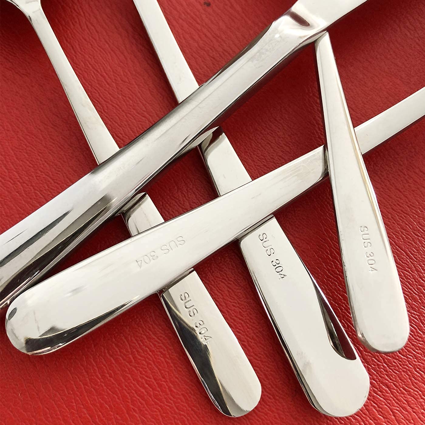 Ironx Besteck-Set für 1, 5-teilig, 18/10 Edelstahl, robust, schwer, elegantes Design, inkl. Löffel, Messer, Gabeln von 5 Stück