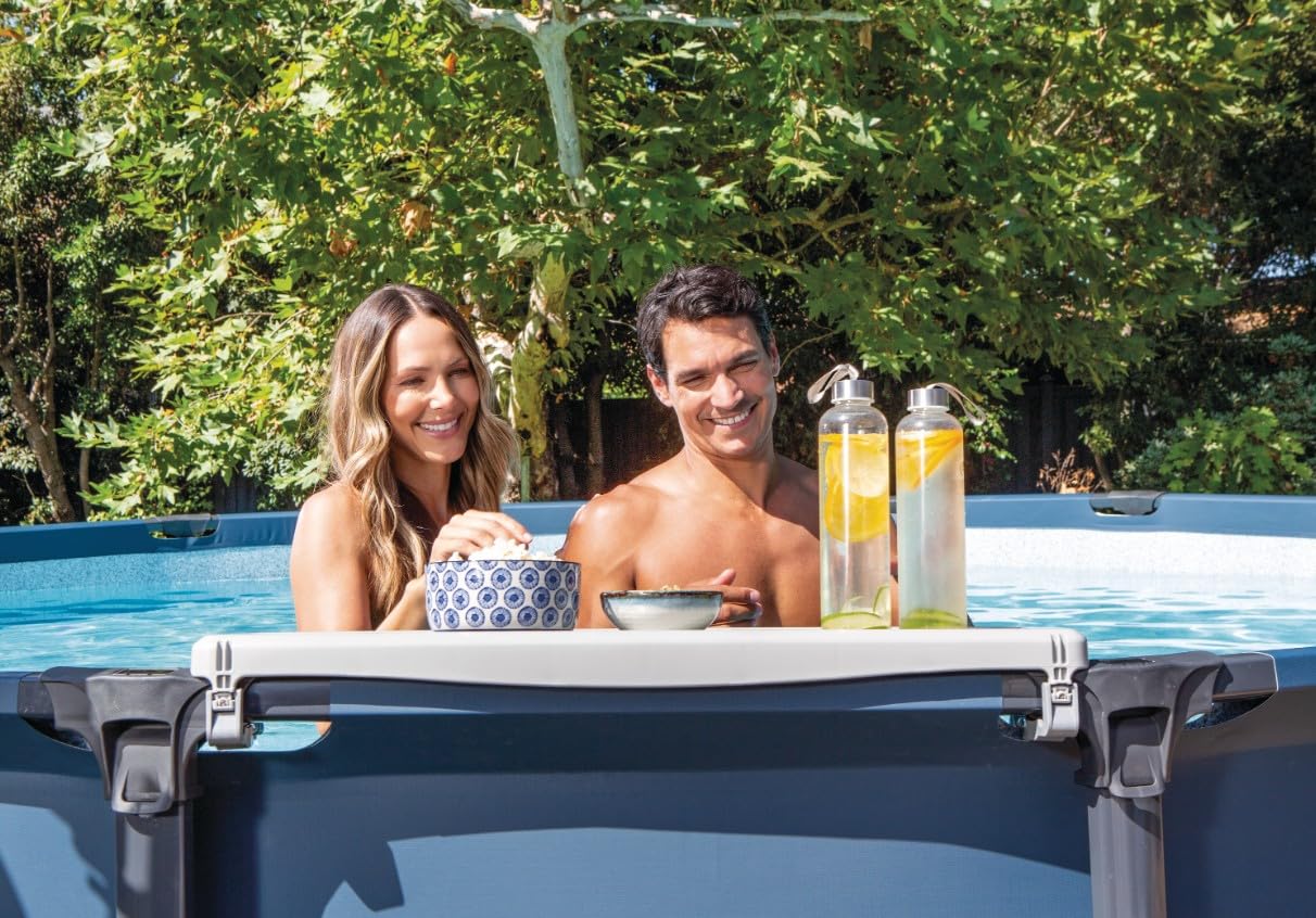 Intex 28826NP - piscina UltraLuxe cm 488X132 con kit premium incluso (scaletta, pompa a sabbia, telo rinforzato, copertura, skimmer e analizzatore dell'acqua) PVC 3 strati anti UV ad alta resistenza