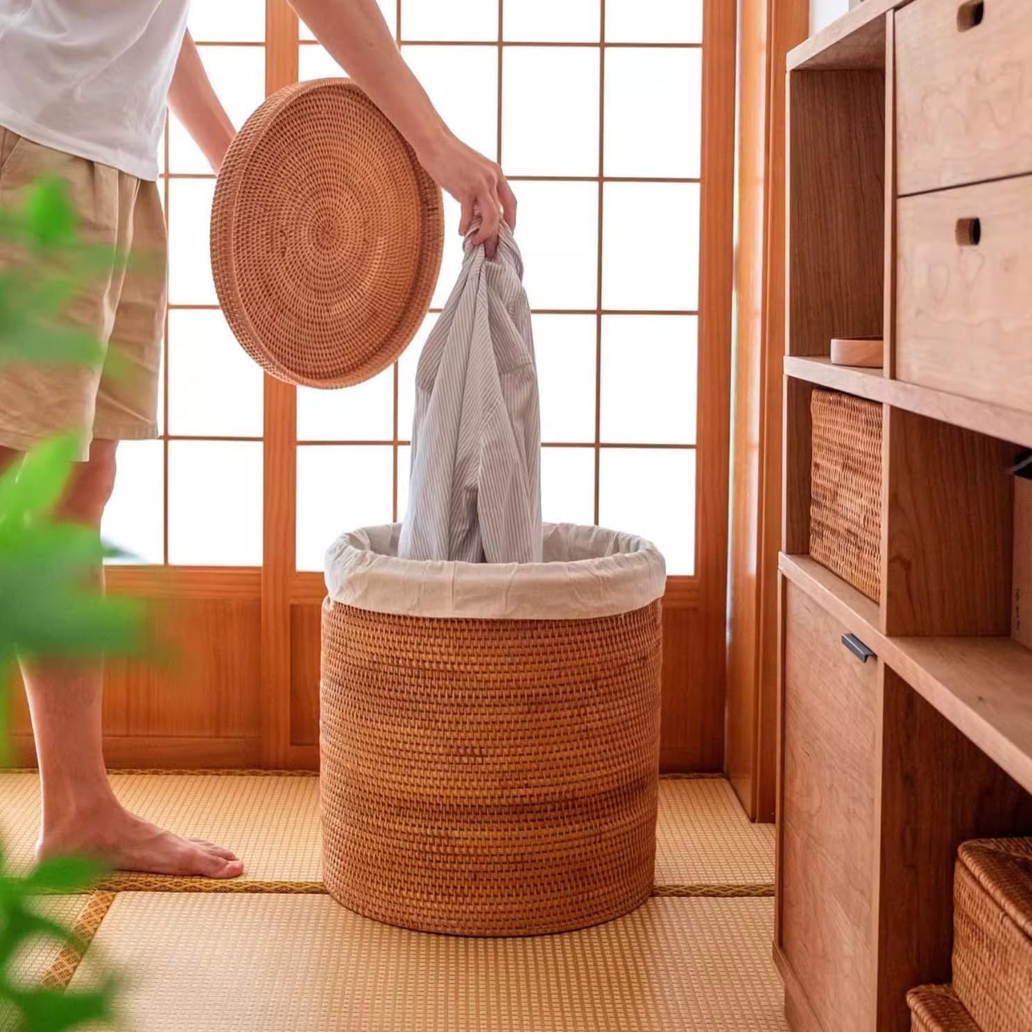 Runder Wäschekorb aus Rattan, handgewebter Schmutzwäscheeimer mit Deckel und herausnehmbarer Innentasche, Spielzeug-Organizer im japanischen Stil für Schlafzimmer