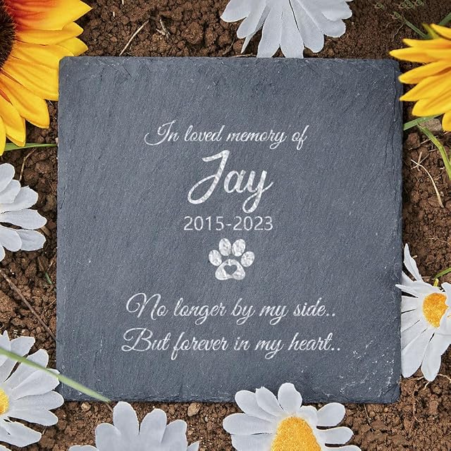 Foto 2 de 7 de Piedra Conmemorativa Personalizada Para Mascotas: Grabado Personalizado,Nombre Y Fecha De Los Perros,Regalos…