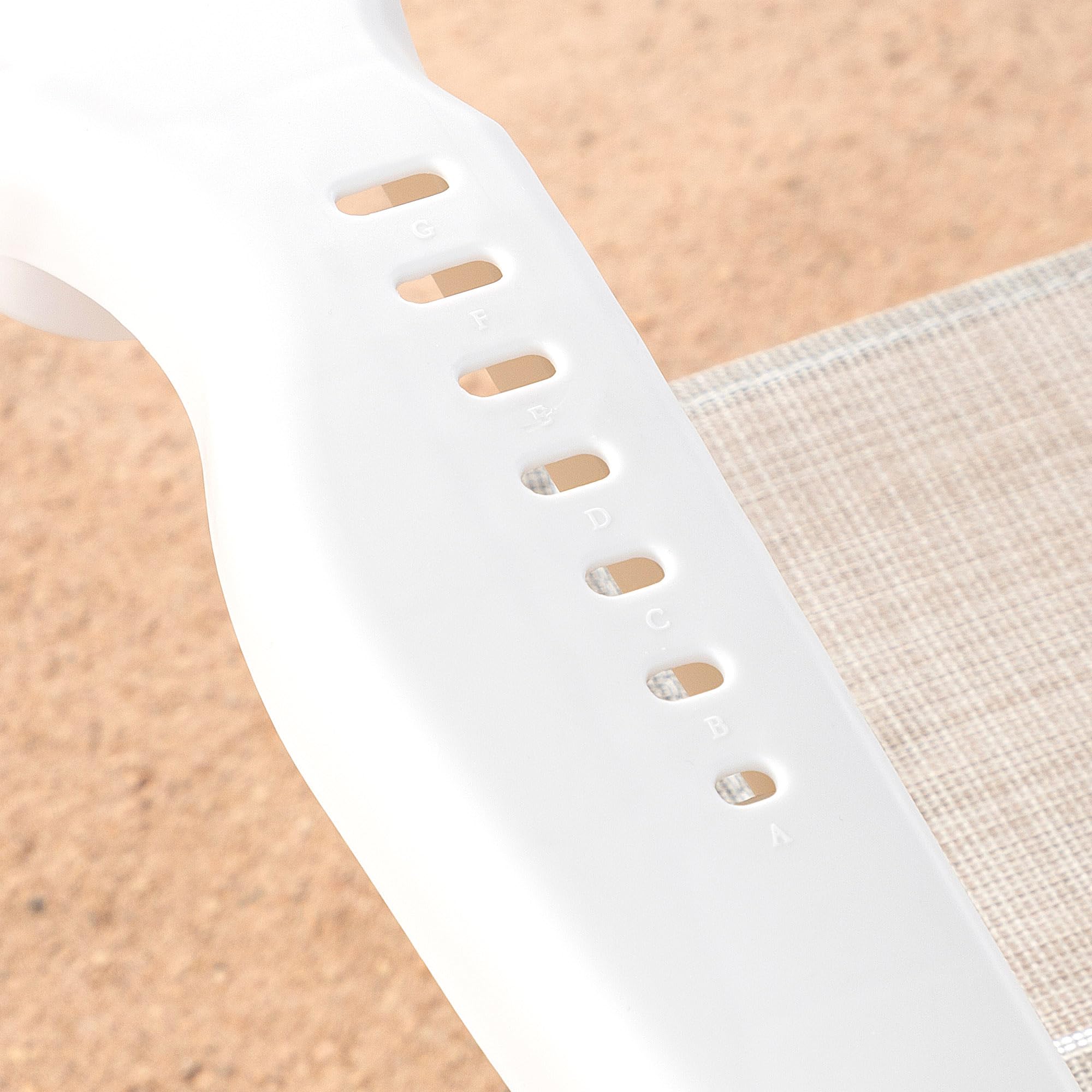 AKTIVE Klappbarer Strandstuhl, 8 Positionen, Beige, 48 x 49 x 82 cm, Inklusive gepolstertem Kissen, Tragegriffe, Belastbar bis 110 kg, Stühle mit Verstellbarer Rückenlehne, Mehrere Positionen (62668)