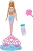 Barbie Baloncuk yapma özelliği ve solüsyonu ile uzun ve renkli meçli sarı saçları olan Barbie Baloncuk Rüyası Deniz Kızı bebek, tepsi ve tarak, JLW56