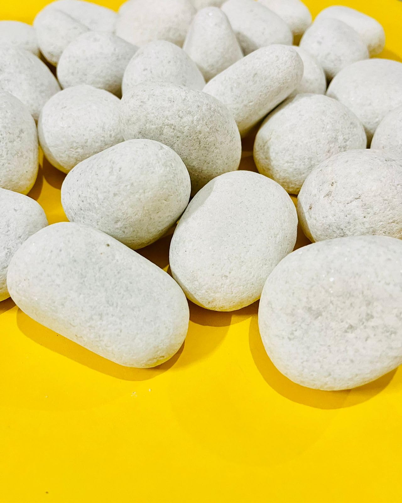 THE GUPTAS Unpolished White Pebbles for Garden |Shiny Unpolished Marble Stone Pebbles for Vase Fillers Outdoor/Indoor | Pebbles for Garden Pots (3Kg) (B0BX36CTM4) Amazon Price History, Amazon Price Tracker