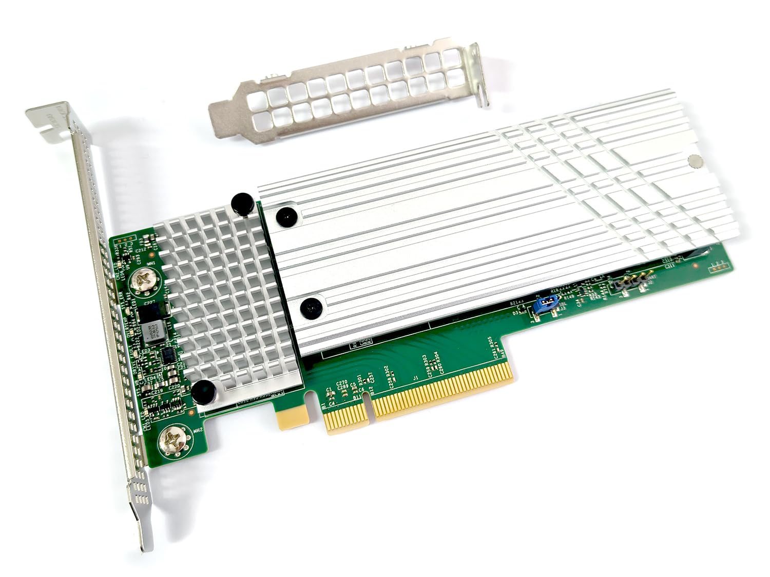 LP PCIe 4.0 x8 Hybrid NVMe/SATA M.2 RAID 0/1 Carrier, kontroler RAID SAS3808 [AOC-SLG4-2H8M2-O]