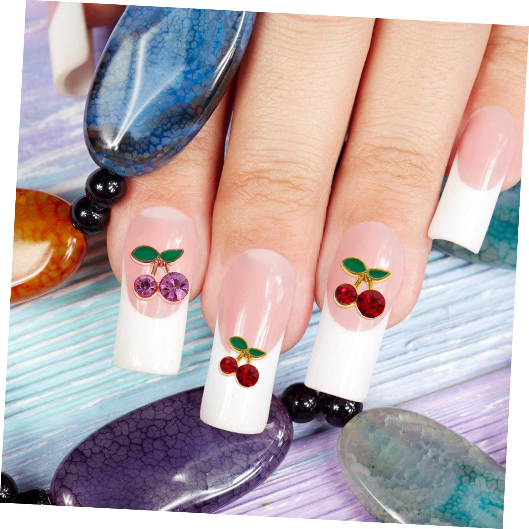 5 Set Charm Per Unghie Decorazioni Con Design Per Nail Art Per Unghie Naturali E Facili Applicare E Condividere Con Amiche 32 Pezzi*5