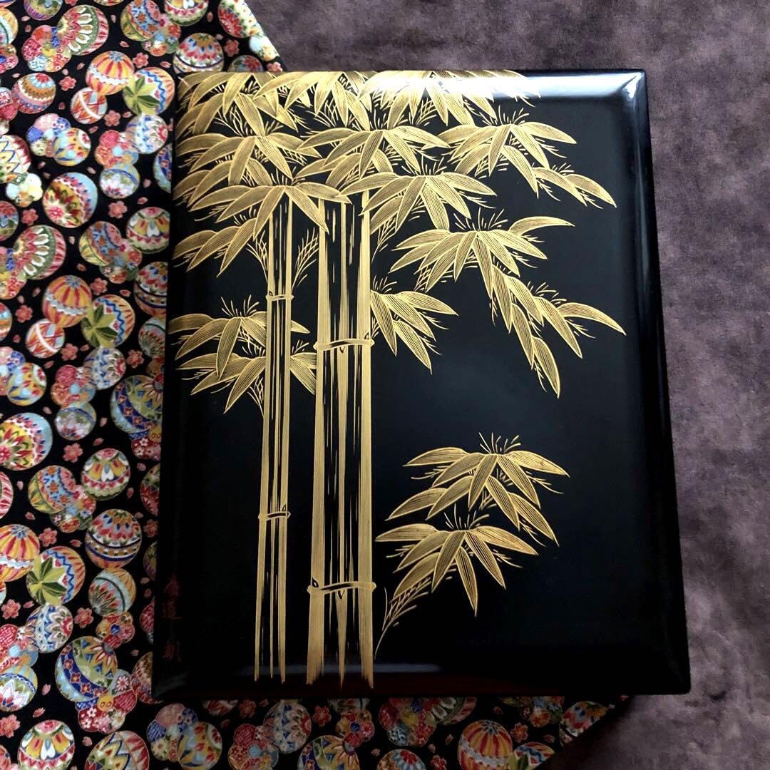 【伝統工芸品】川連漆器の名工 伝統工芸士 大関 廣（雅号: 廣道 ）沈金文庫箱 Amazon.co.jp: 伝統工芸品 川連漆器の名工 伝統工芸士 大関 廣