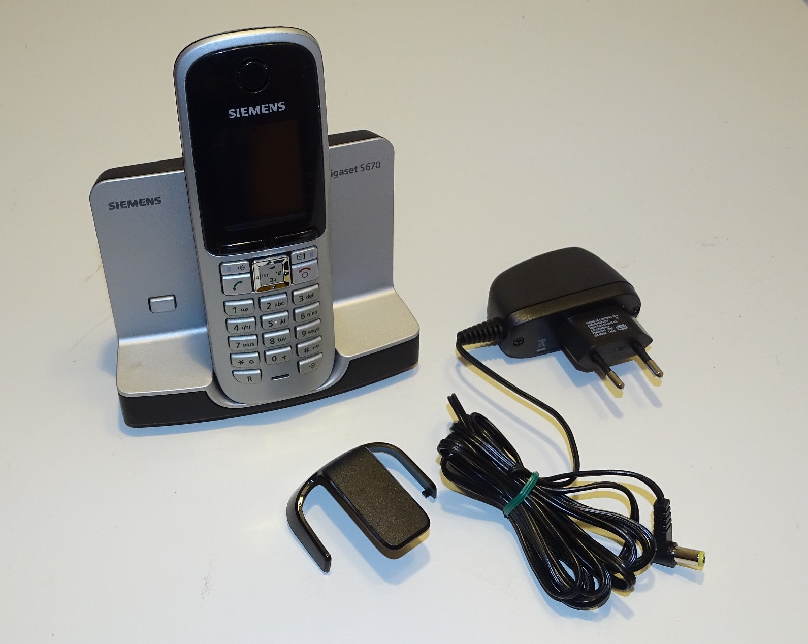 Siemens S670 Gigaset DECT-Schnurlostelefon Titanium