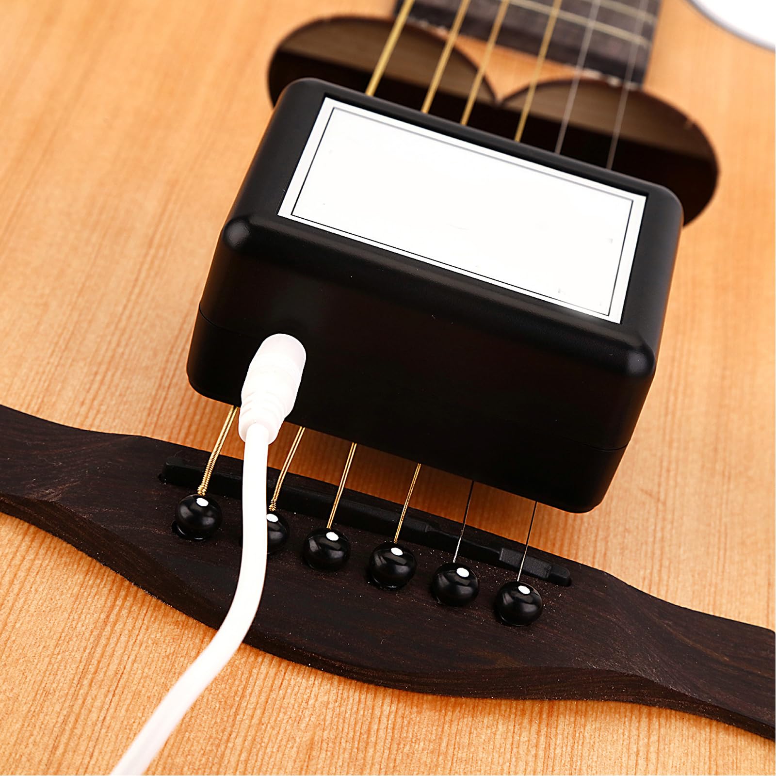 Clip sul sintonizzatore Costruzione in plastica Apri suono Chitarra Tone Completer per chitarra Ukulele Basso e violino Tone Completer