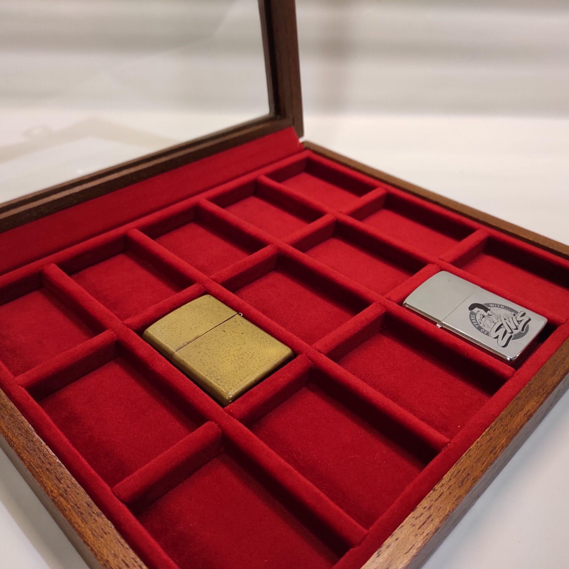 Vetrina espositore per accendini Zippo e St Dupont 15 scomparti in legno massello con vetro, velluto rosso, cofanetto da collezione artigianale Coins&More