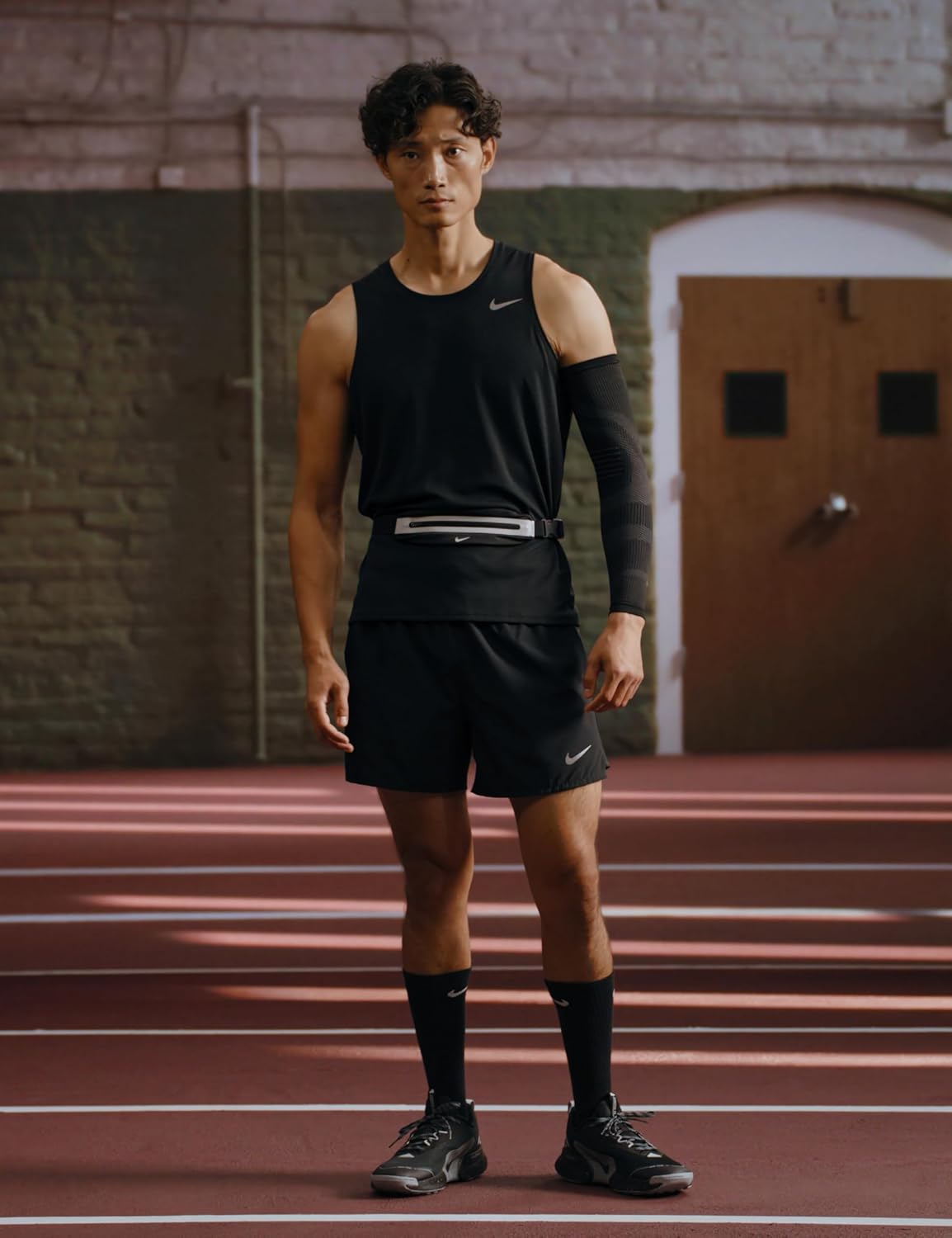 Nike Erkekler Miler Dri-FIT Koşu Tankı