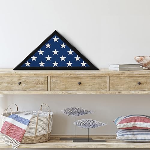 Vista 7 de Americanflat Pequeña vitrina plegada de bandera – Se adapta a banderas ceremoniales plegadas de 3 x 5 pies (no para bandera funeraria) – Colección