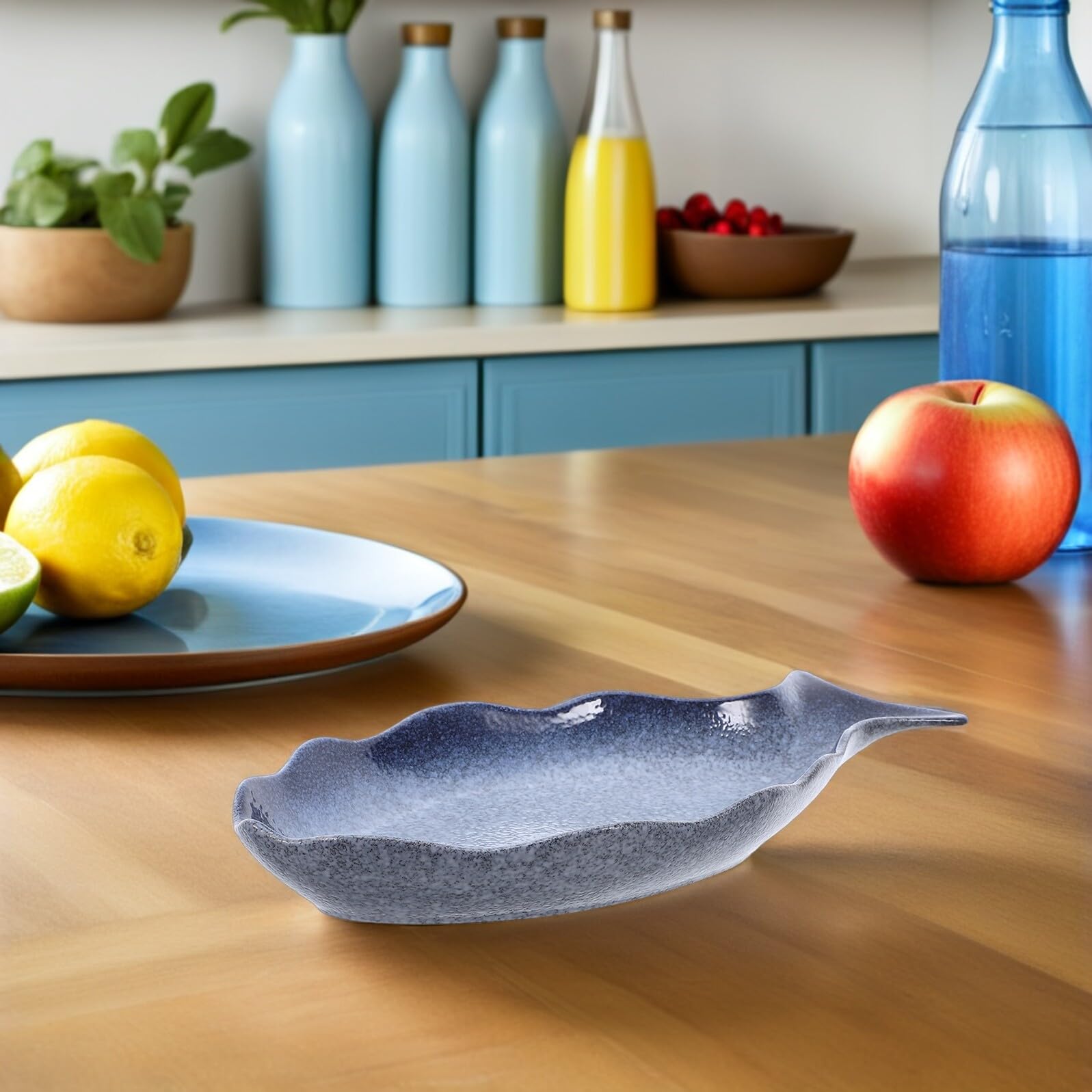 Plato de Cerámica Forma de Pescado para Servir Mariscos y Aperitivos, Diseño Elegante Azul, Adecuado para Mesa Festiva y Obsequio de Inauguración