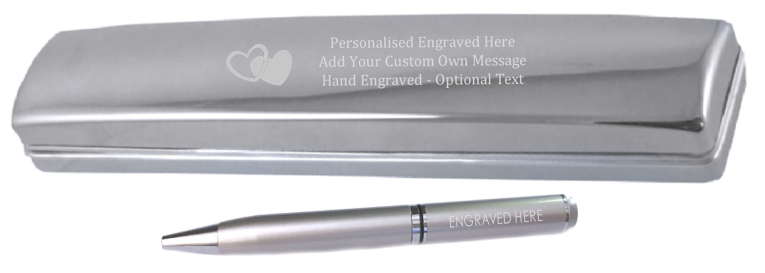 Caja para bolígrafo personalizable de plata cromada satinada, grabado en dos corazones