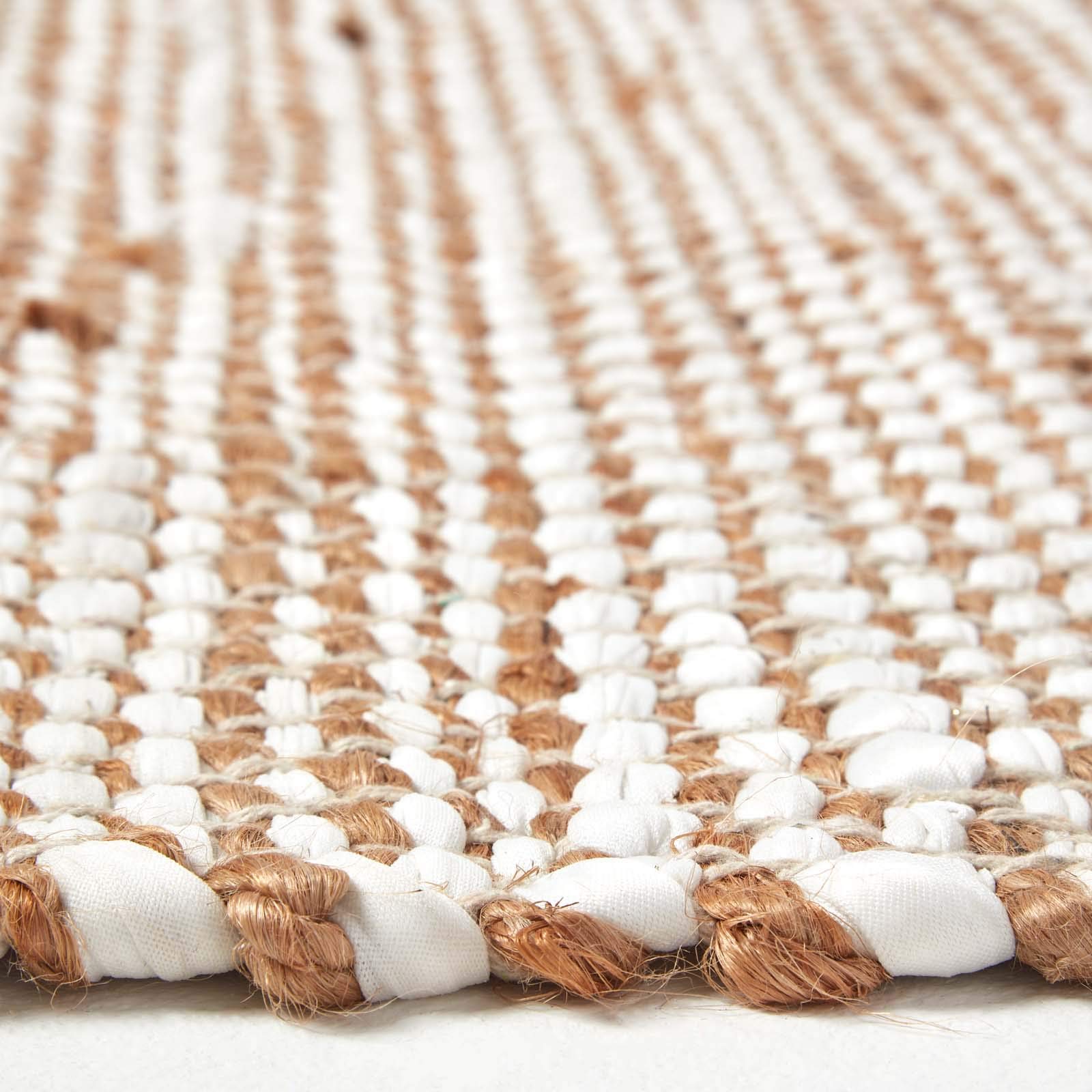 Homescapes Chindi-Teppichläufer Horizon 66x200 cm, handgewebter Teppich im Flickenteppich-Stil mit Zickzack-Muster, Flachgewebe aus Hanf & Baumwolle, Creme-Natur