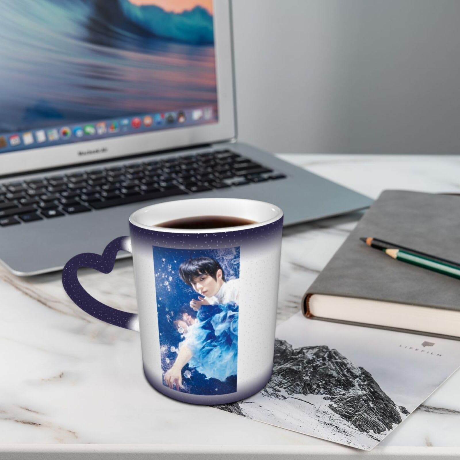 Amazon.co.jp: 羽生結弦 (5) おしゃれ 感熱変色 陶器 マグカップ 9.5