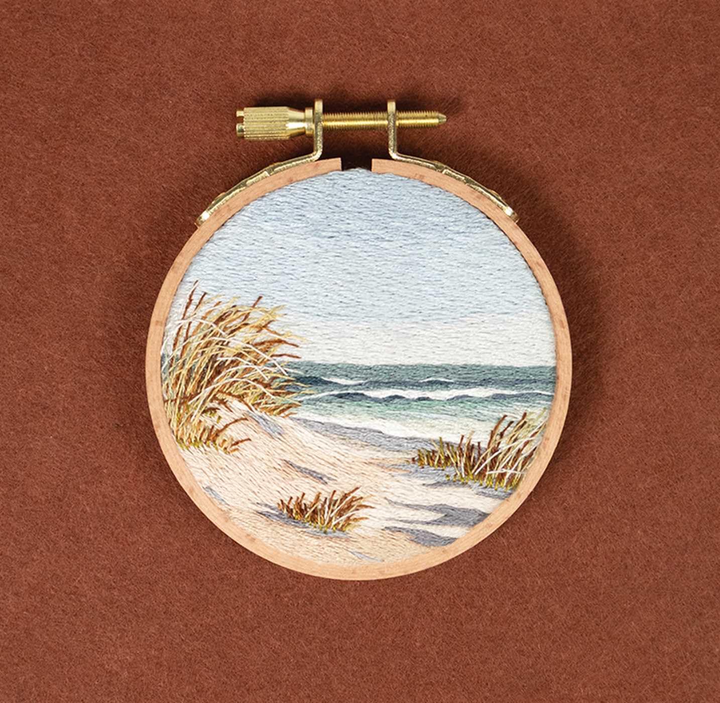 Richly Stitched Landscape Embroidery: Mastering Thread Painted Scenes