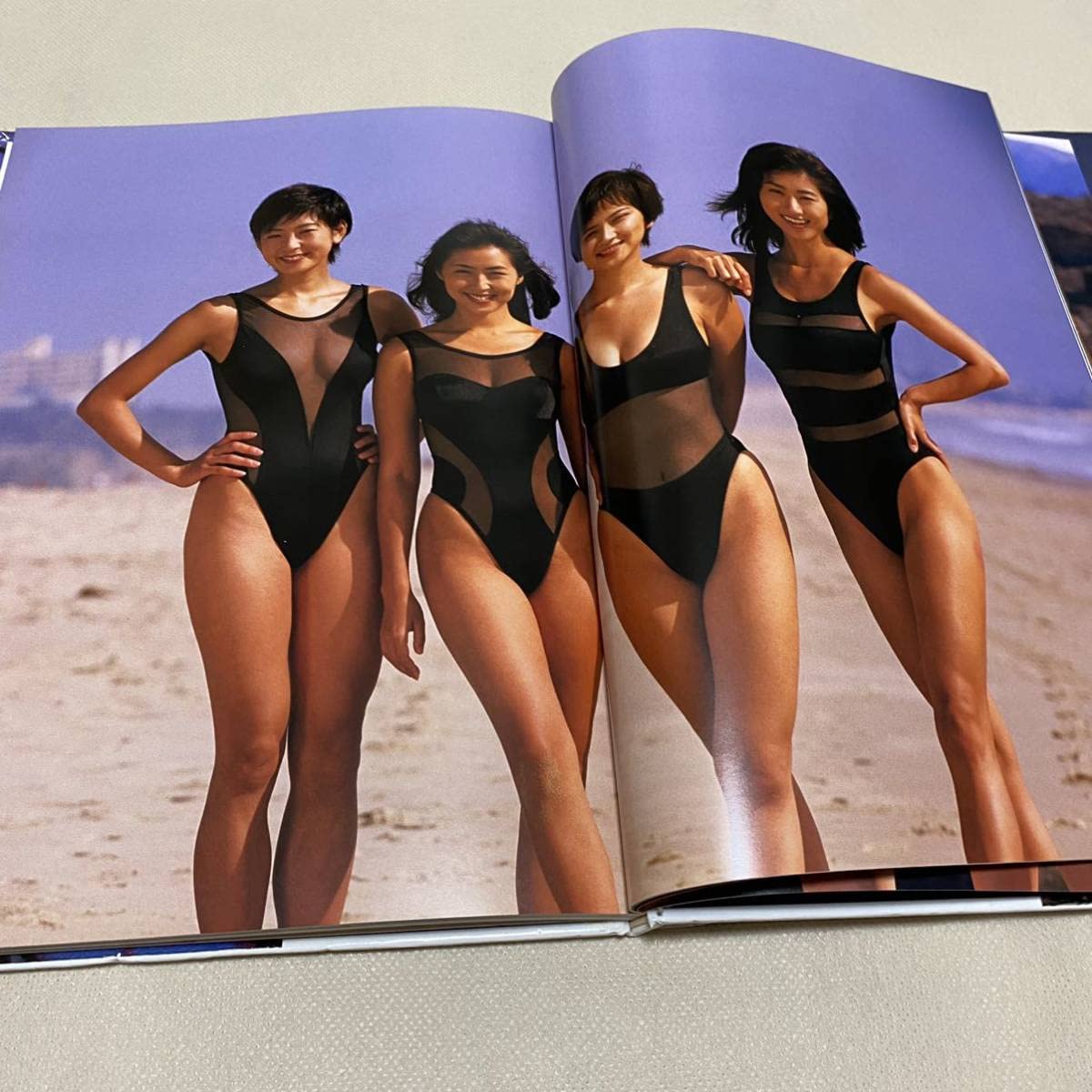 送料198円☆シェイプUPガールズ ファースト写真集「SUPER BODY」三瀬