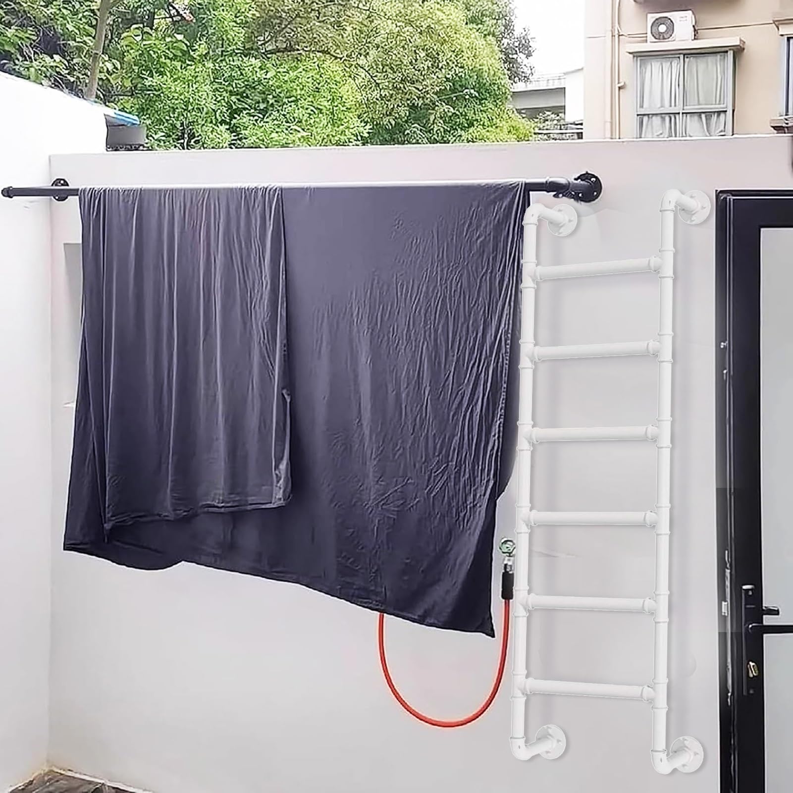 Escalera para loft y terraza exterior que conecta tus espacios con comodidad