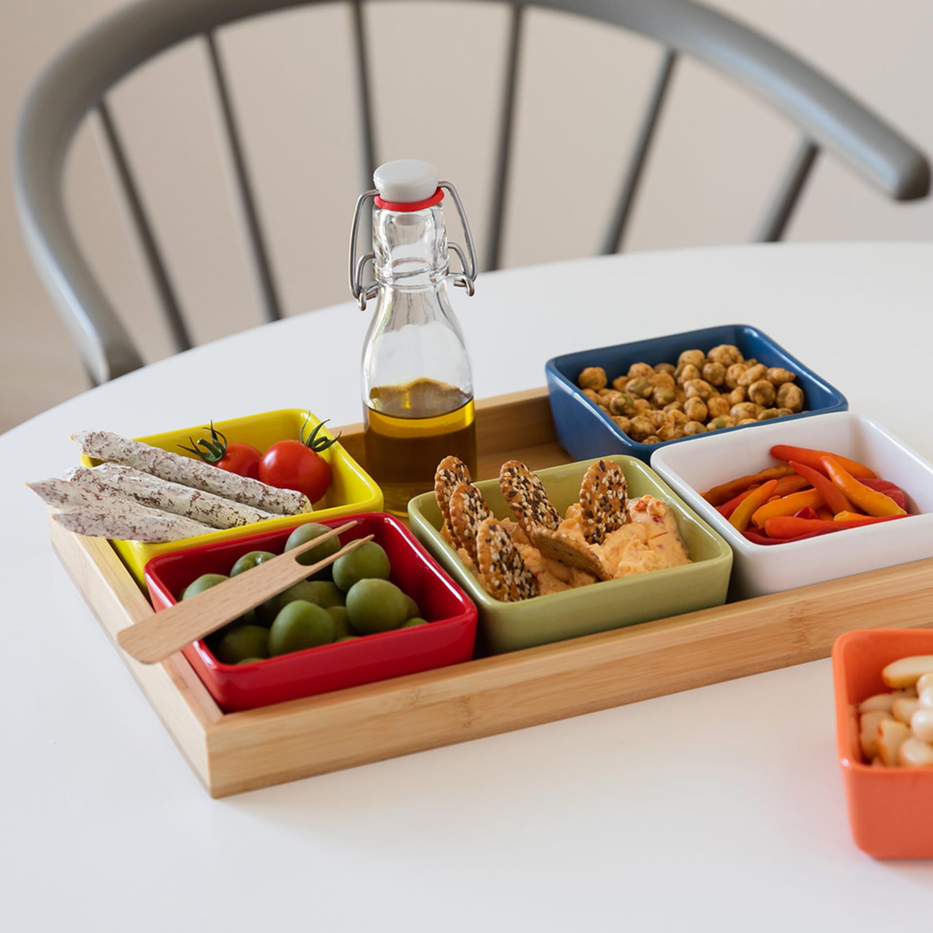 Remember Schalenset mit Holztablett Nr 1, 7 tlg, Tablett: B 33 x T 22.5 x H 5 cm, spülmaschinengeeignet – Servierschalen Set mit Tablett aus Holz, für Snacks, Tapas oder Antipasti