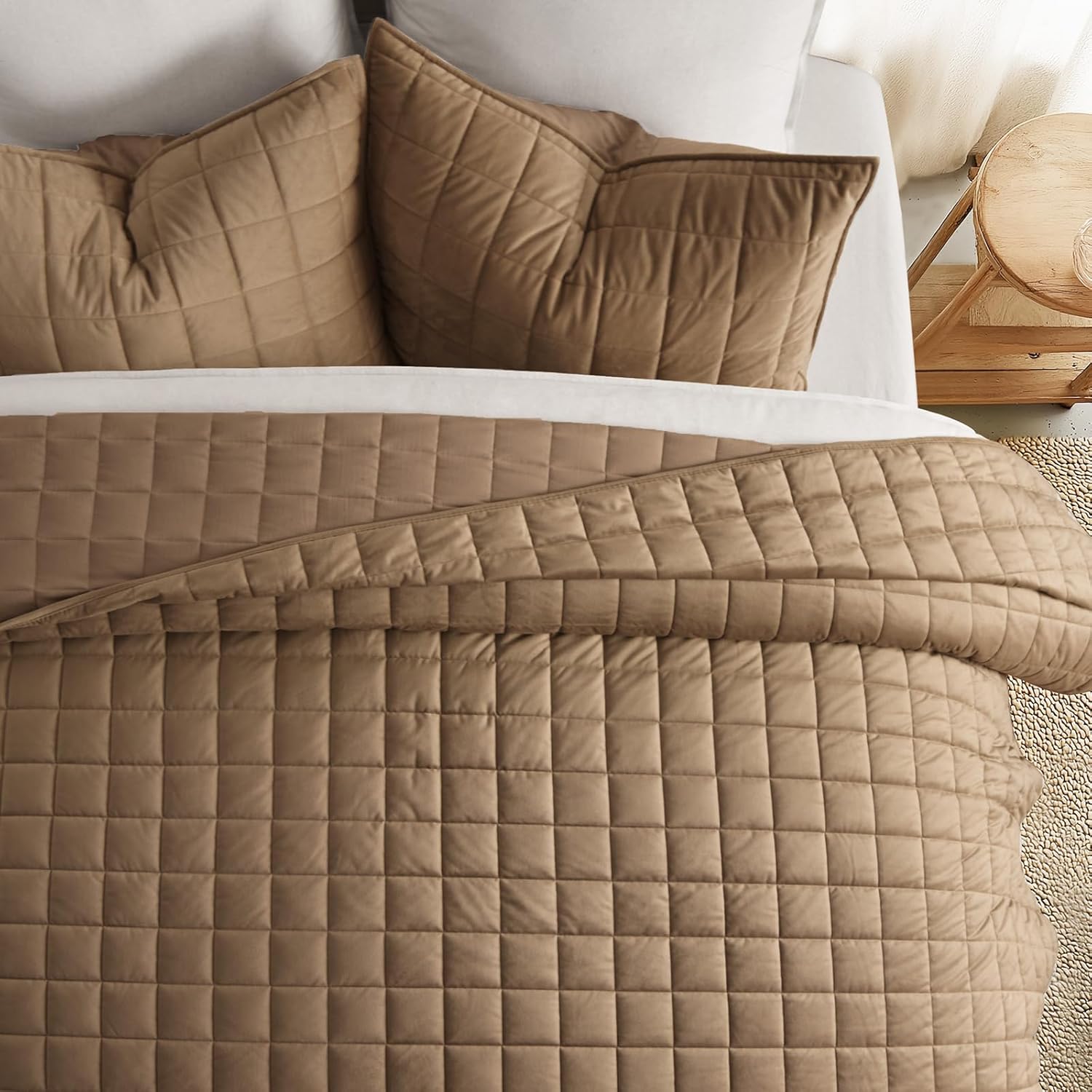 EVERGRACE Pearl Velvet Quilt Full Queen Size Bedding Sets, Luxurious Soft Velvet Comforter Set, Lightweight Box Stitching Oversized Bedspread Coverlet for All Season, with 2 Shams, Camel - Image 2