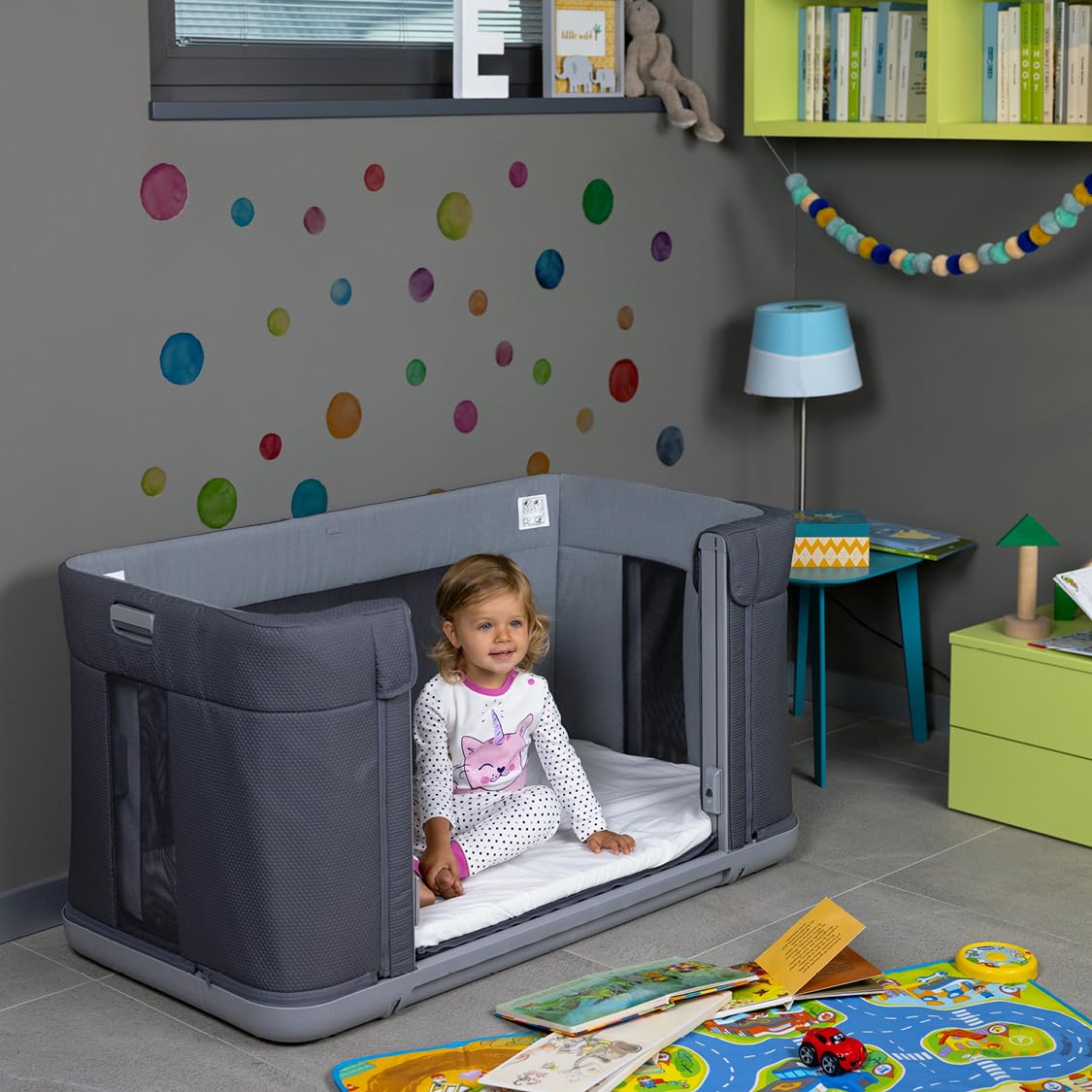 Chicco Next2Me Forever, Cuna Colecho Bebé 3in1, Se Convierte en Cuna Montessori, hasta 4 Años (22 Kg), Altura Ajustable, Buena Circulación del Aire, 4 Ruedas, Colchón Incluido