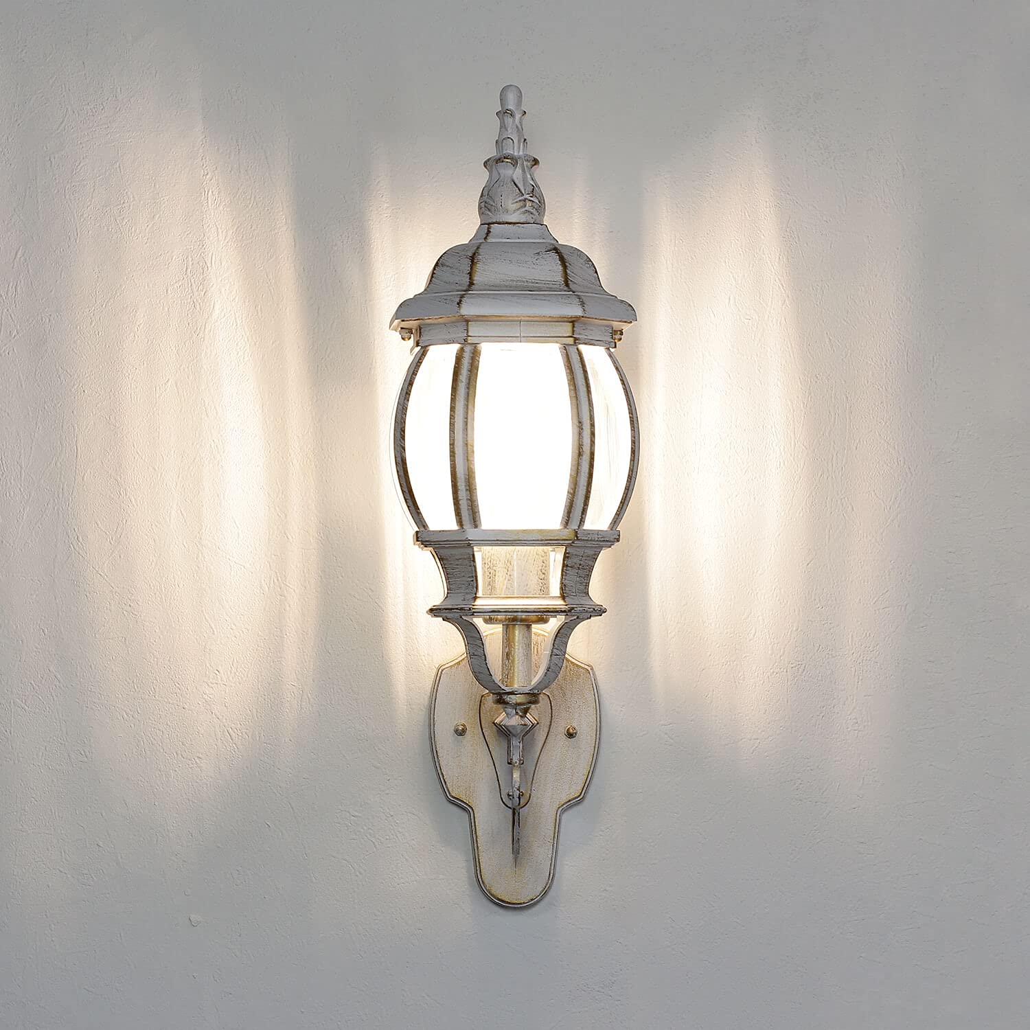 Lampada da parete esterna Brest a forma di lanterna con braccio bianco oro stile rustico retrò E27 IP44 ideale per giardino, terrazzo, cortile