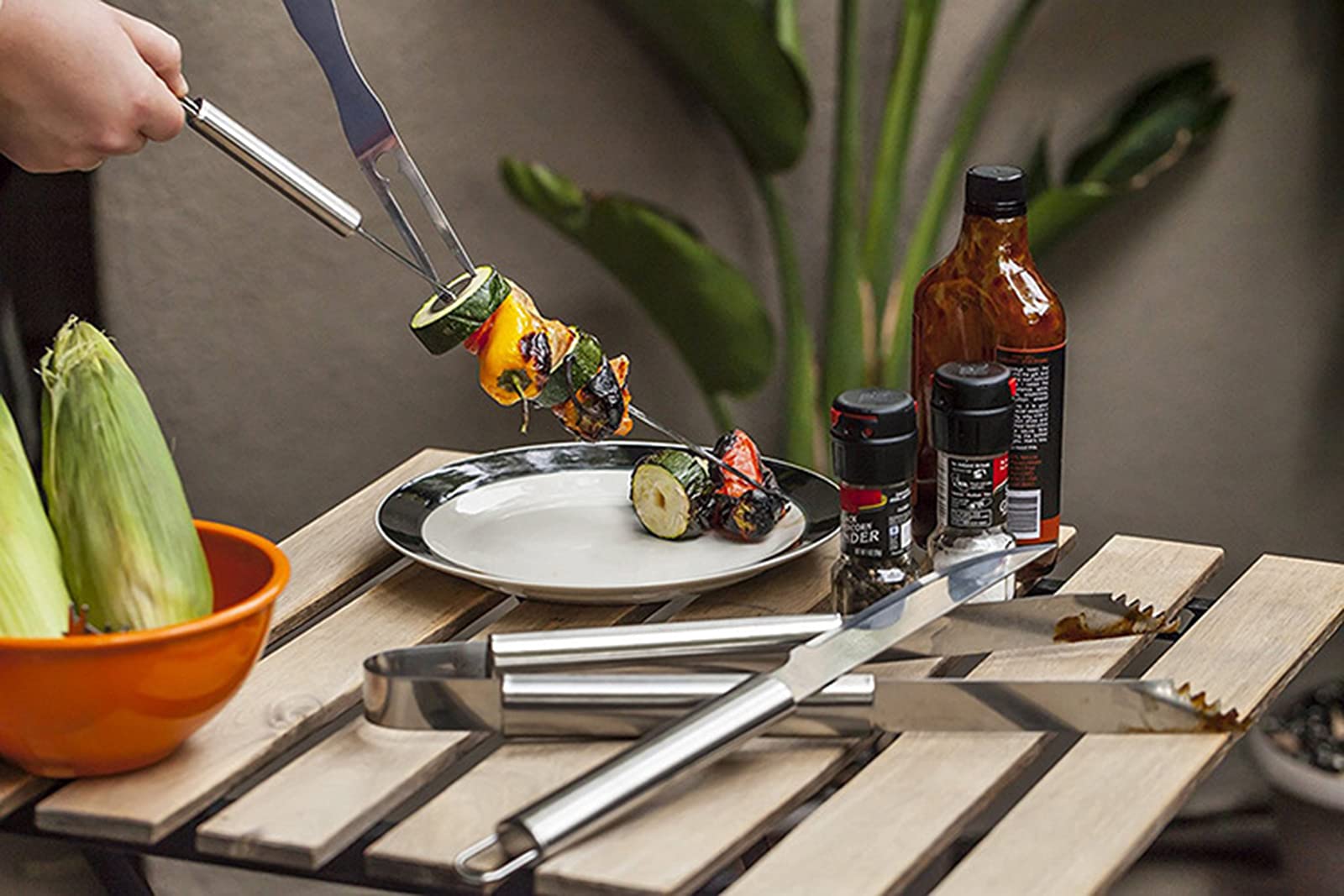 Attrezzi per Barbecue 16 Pezzi in Acciaio Inox Barbecue Grill Set Accessori Kit con Scatola di immagazzinaggio in Alluminio per Campeggio all'aperto Famiglia Picnic Festa Festa del papà