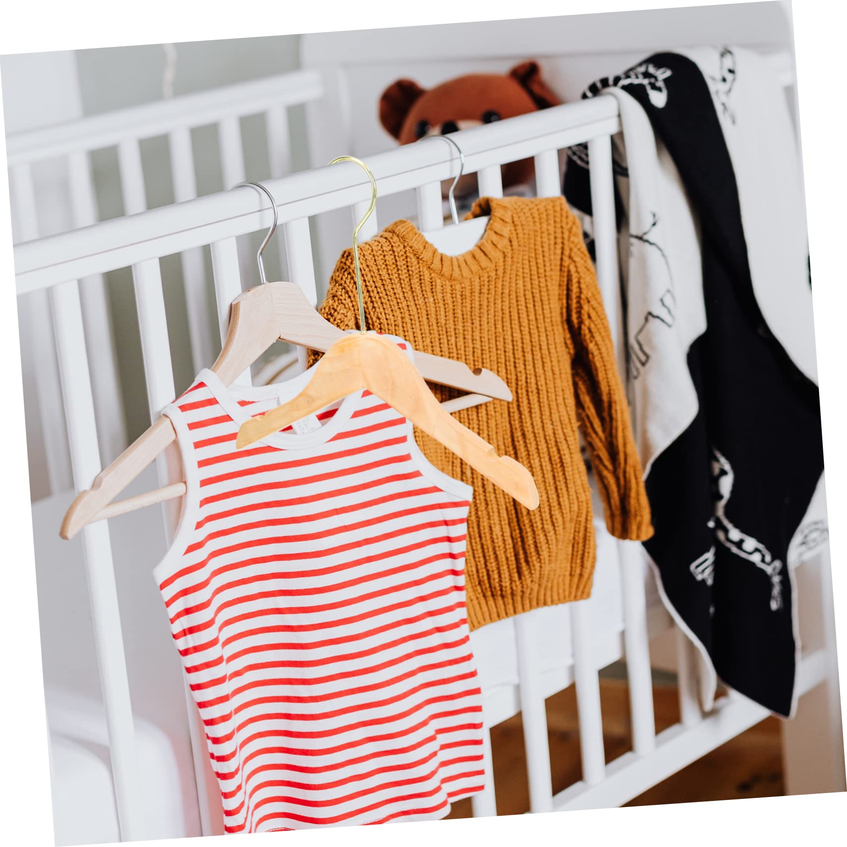 Perchas de Madera para Niños y Bebés, 10 Piezas, Diseño Seguro y Antideslizante, Tamaño 15 Cm, Ideales para Secar Ropa en Casa