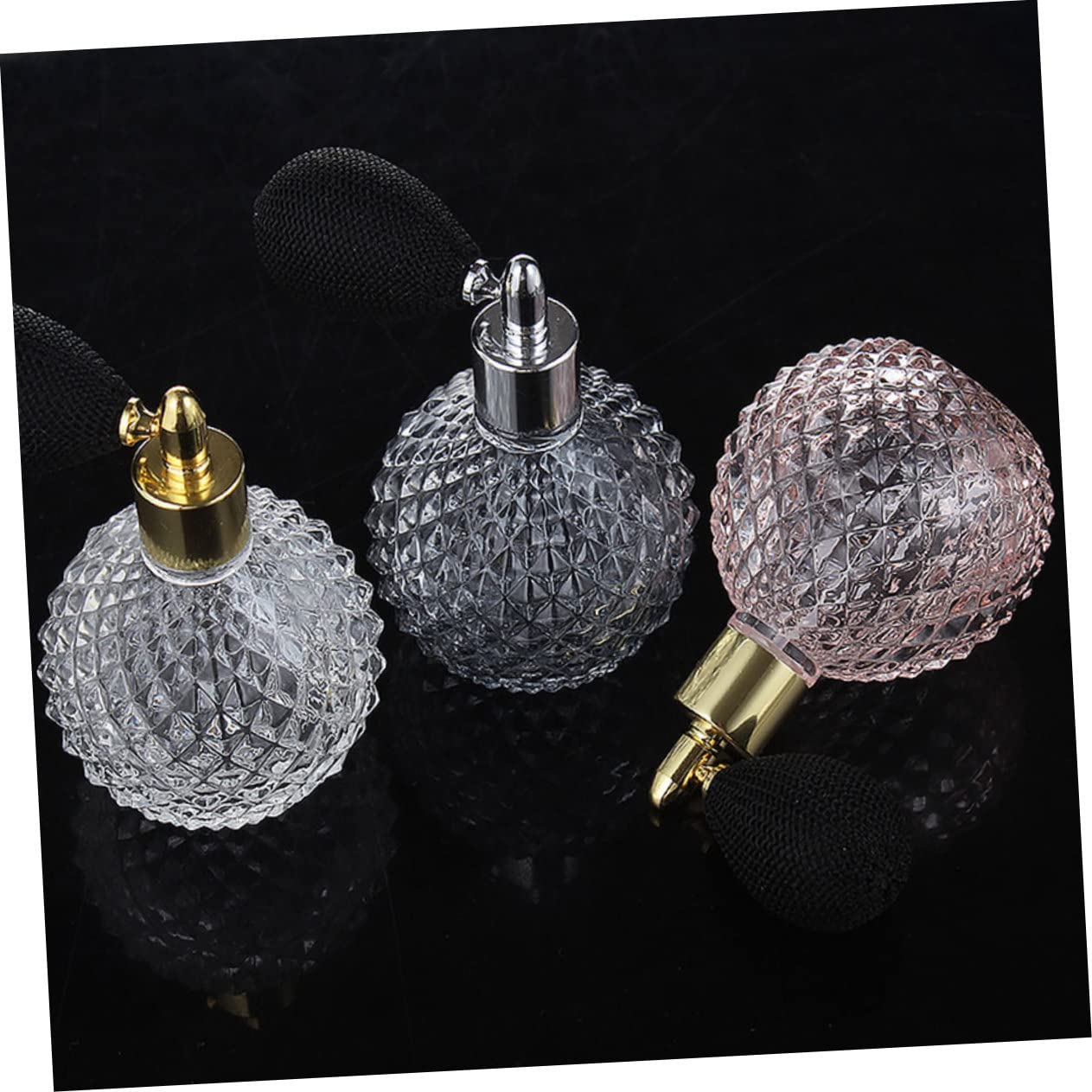 100ml Parfümflasche aus Glas mit Sprühfunktion, 3 Stück | Wiederbefüllbar für Öl, Vintage Stil, Geeignet für Schminktisch und Schlafzimmer Zufällige Farbe