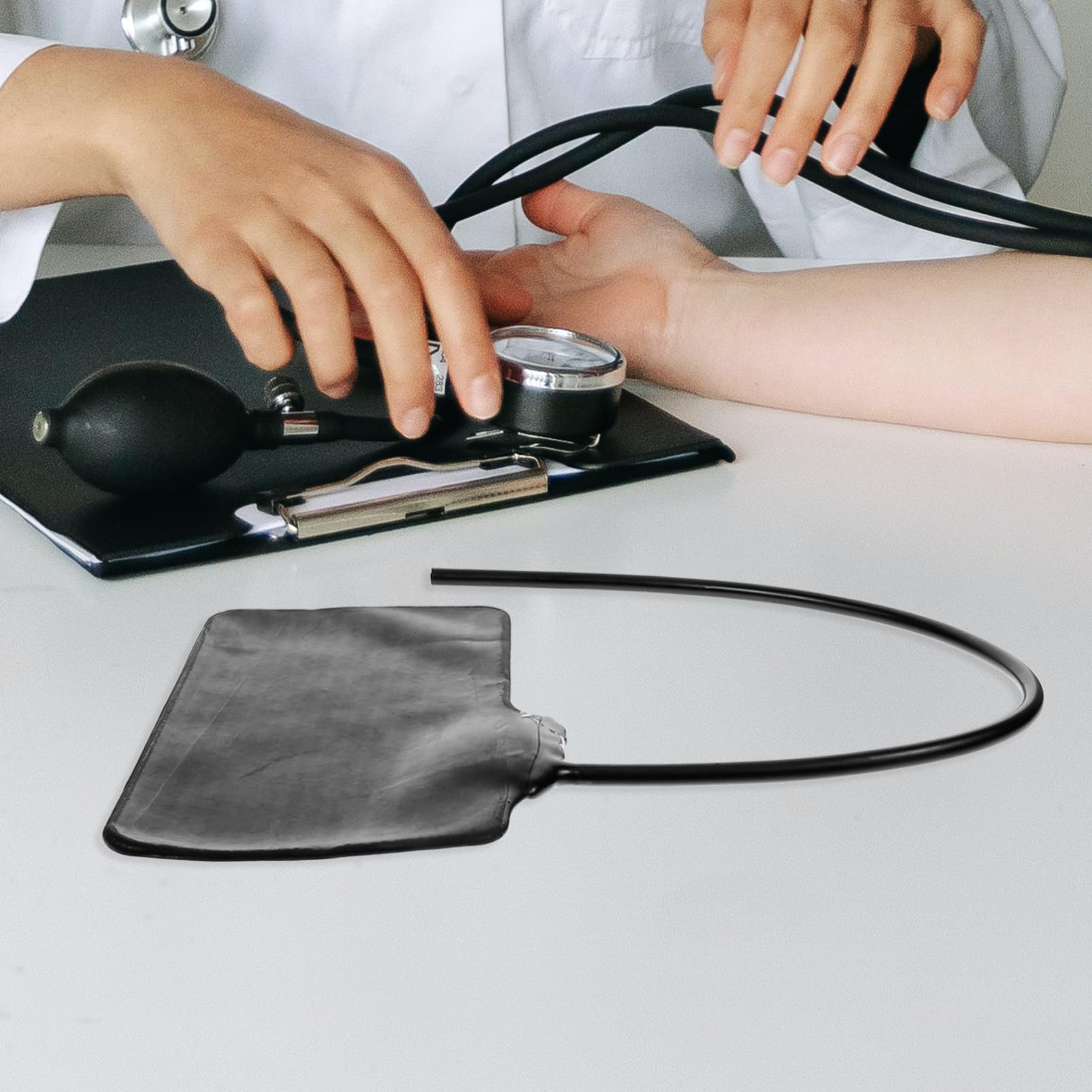 iplusmile Brassard de Tensiomètre en Latex pour Adulte avec Manchette Simple de 50cm, Confortable et Résistant, Accessoire de Remplacement pour Moniteur de Pression à Domicile ou Hôpital
