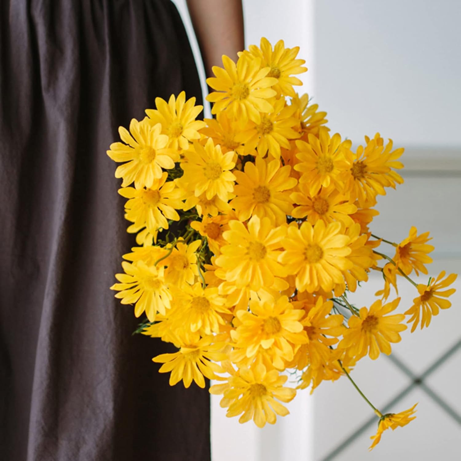 造花 アートフラワー 枯れない 黄色 5本 デイジー カモミール インテリア プレゼント 大切な人へ感謝の気持ちを伝える造花 花束 結婚式 Diy パーティー 撮影 美術館 ホーム 庭園 キッチン オフィス 喫 部屋 飾り 人工植物 観賞植物 人工観葉植物 新作からsaleアイテム等お 造花 アートフラワー 枯れない 黄色 5本 デイジー カモミール インテリア プレゼント 大切な人へ感謝の気持ちを伝える造花 花束 結婚式 Diy パーティー 撮影 美術館 ホーム 庭園 キッチン オフィス 喫 部屋 飾り 人工植物 観賞植物 人工観葉植物 新作からsaleアイテム等お