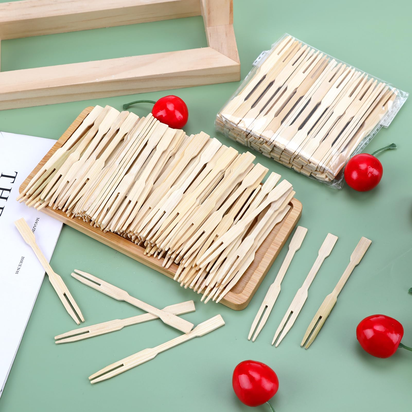RYAN 200 Pièces Piques Apéritif 12-13cm - Brochettes En Bois Avec Motifs Flamant Rose, Ananas Et Cactus Pour Cocktails, Fêtes Et Anniversaires